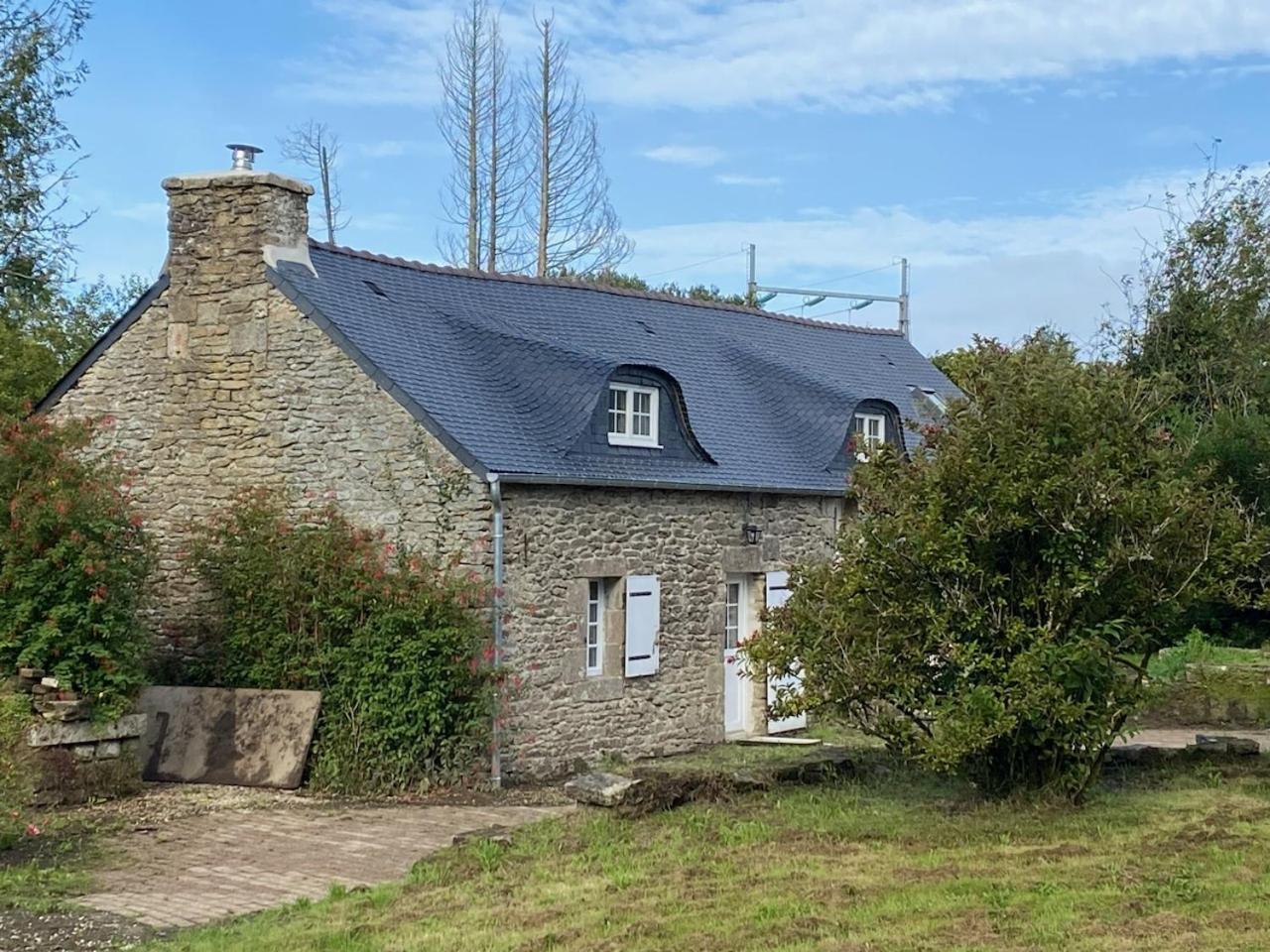 Moulin De Kerstrat Vila Brennilis Exterior foto